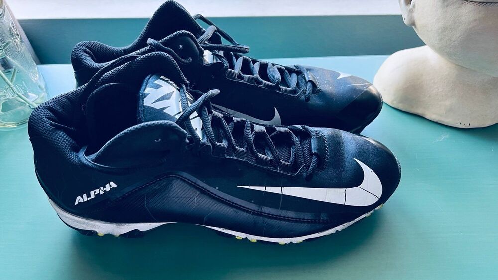 Nike Alpha Football Cleats M11